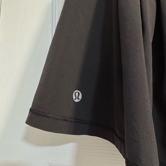 Lululemon Circuit Breaker Skirt EUC Size 6 - Picture 6 of 9